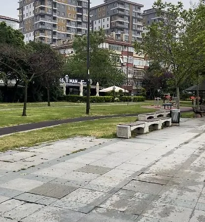 Kuecuekcekmece And View Apartmán *